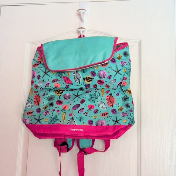 🆕 Tupperware®️ Backpack Cooler - Picture 3 of 6